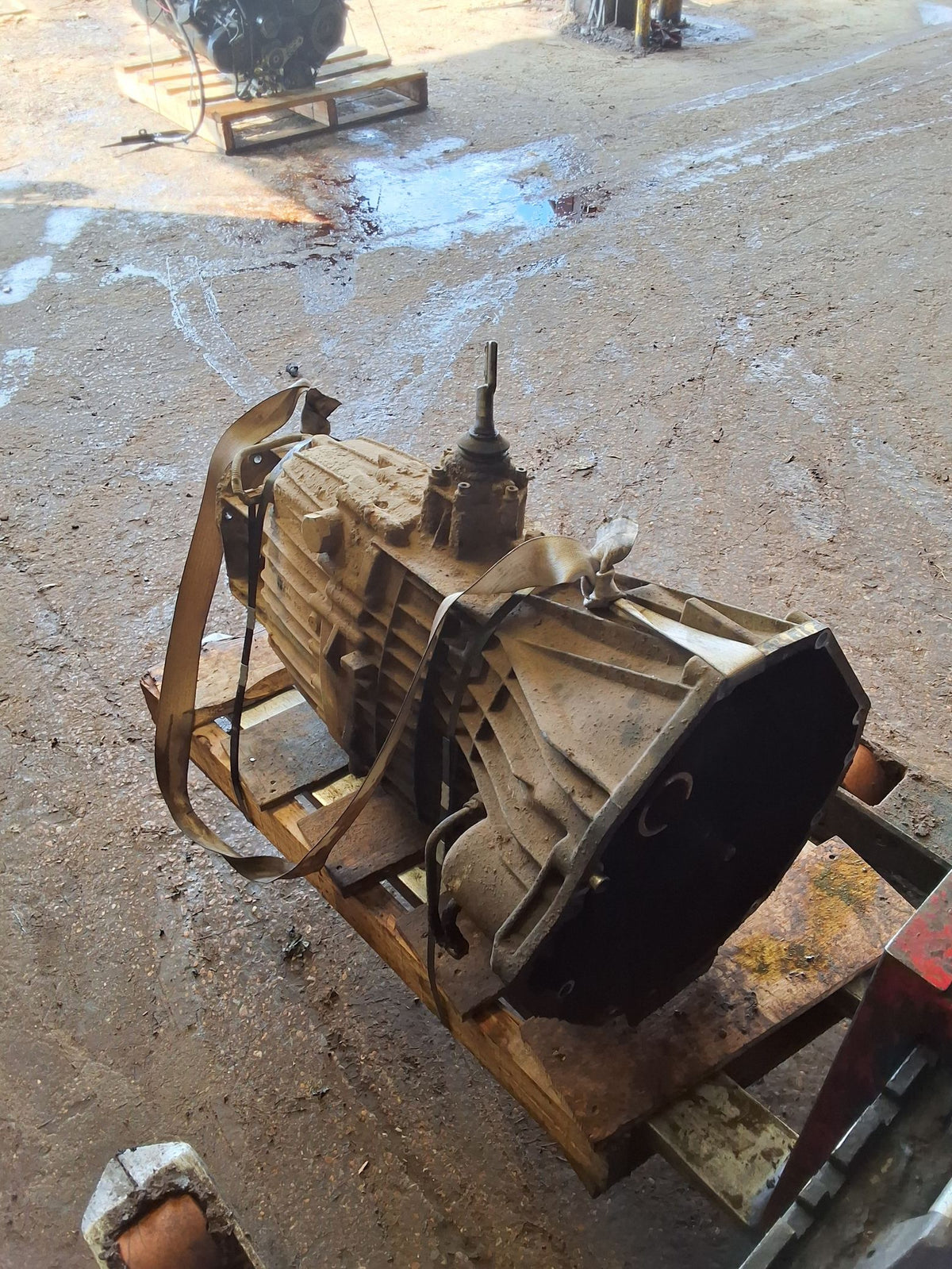 2001-2004 Ford F250 4-Speed Automatic 4WD Transmission