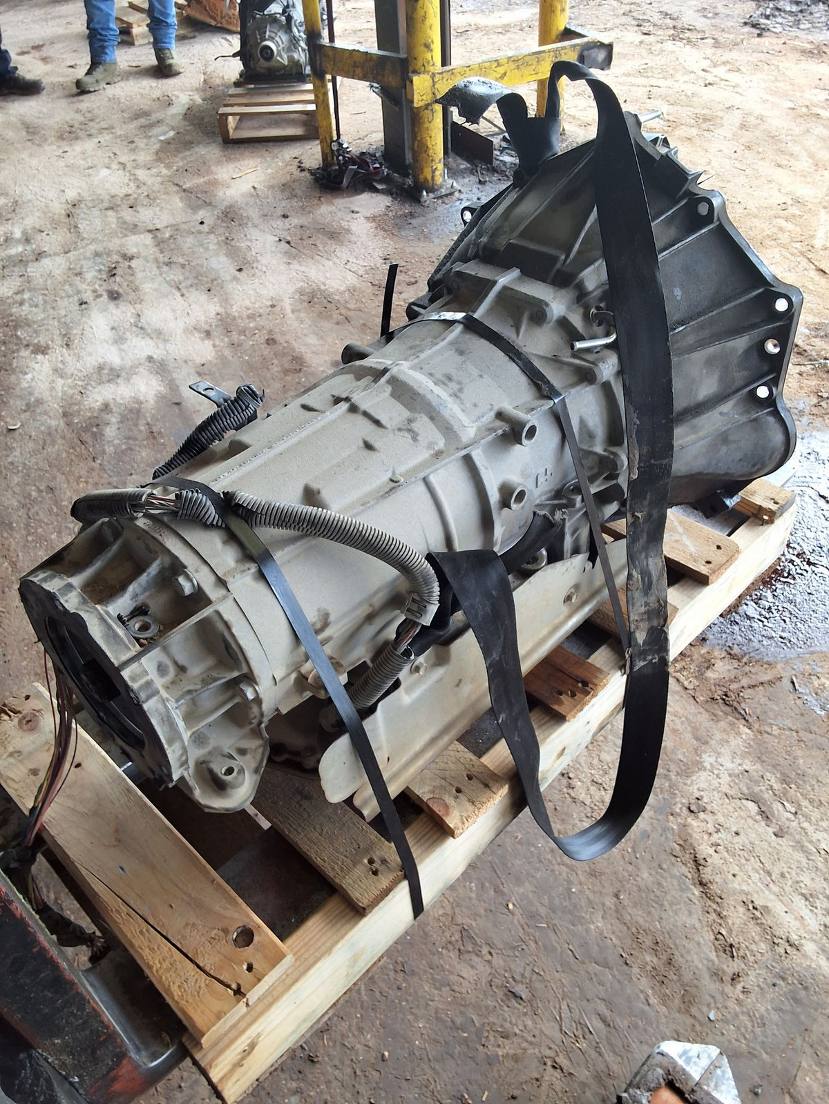2010-2011 Chevrolet Suburban 6-speed Automatic 4WD Transmission