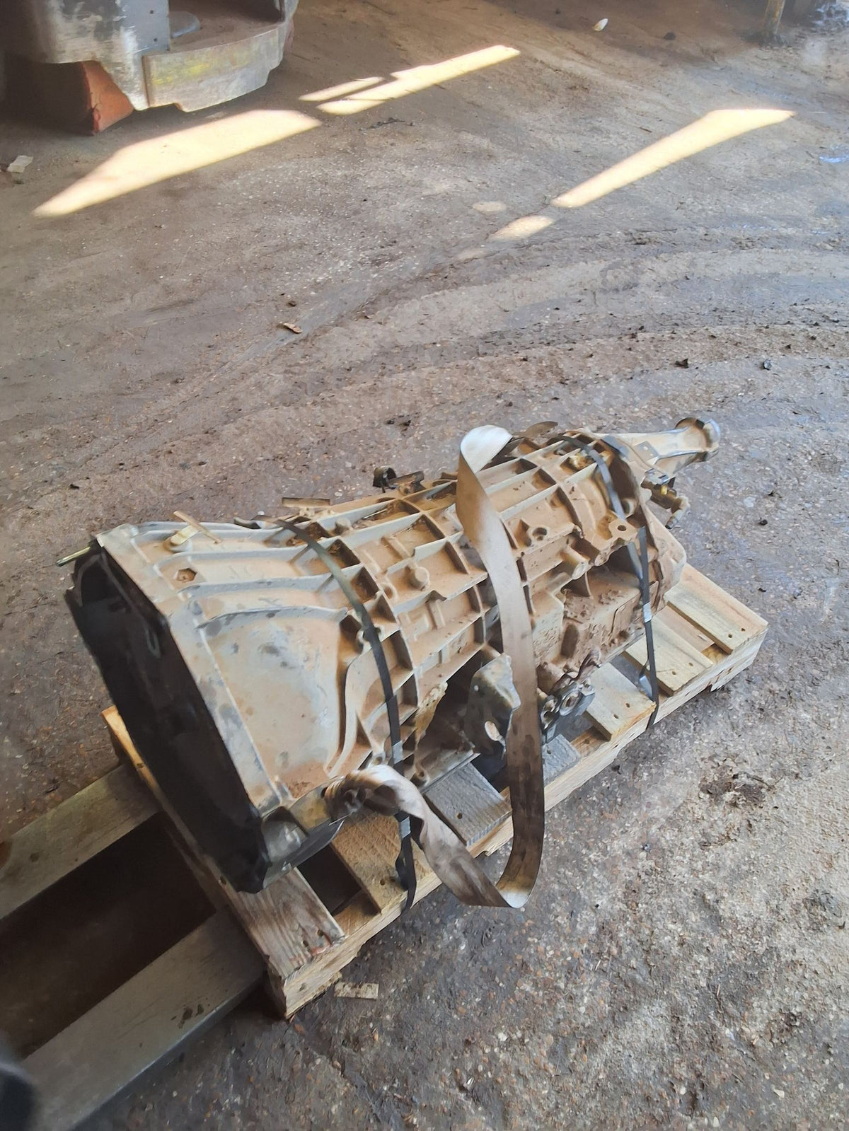1997-1998 Ford F150 5-speed Automatic RWD Transmission