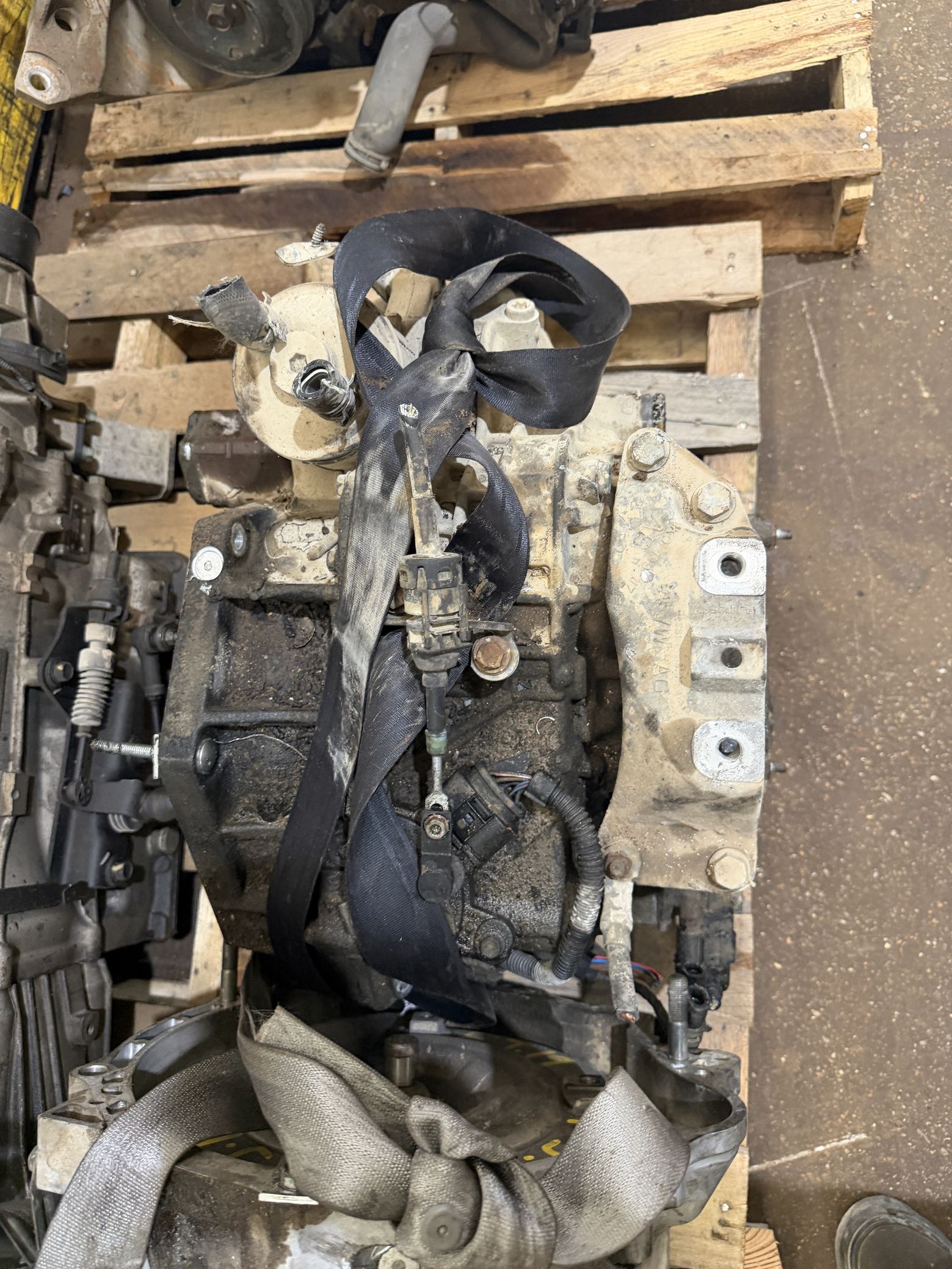 2009 Pontiac Vibe Automatic FWD Transmission