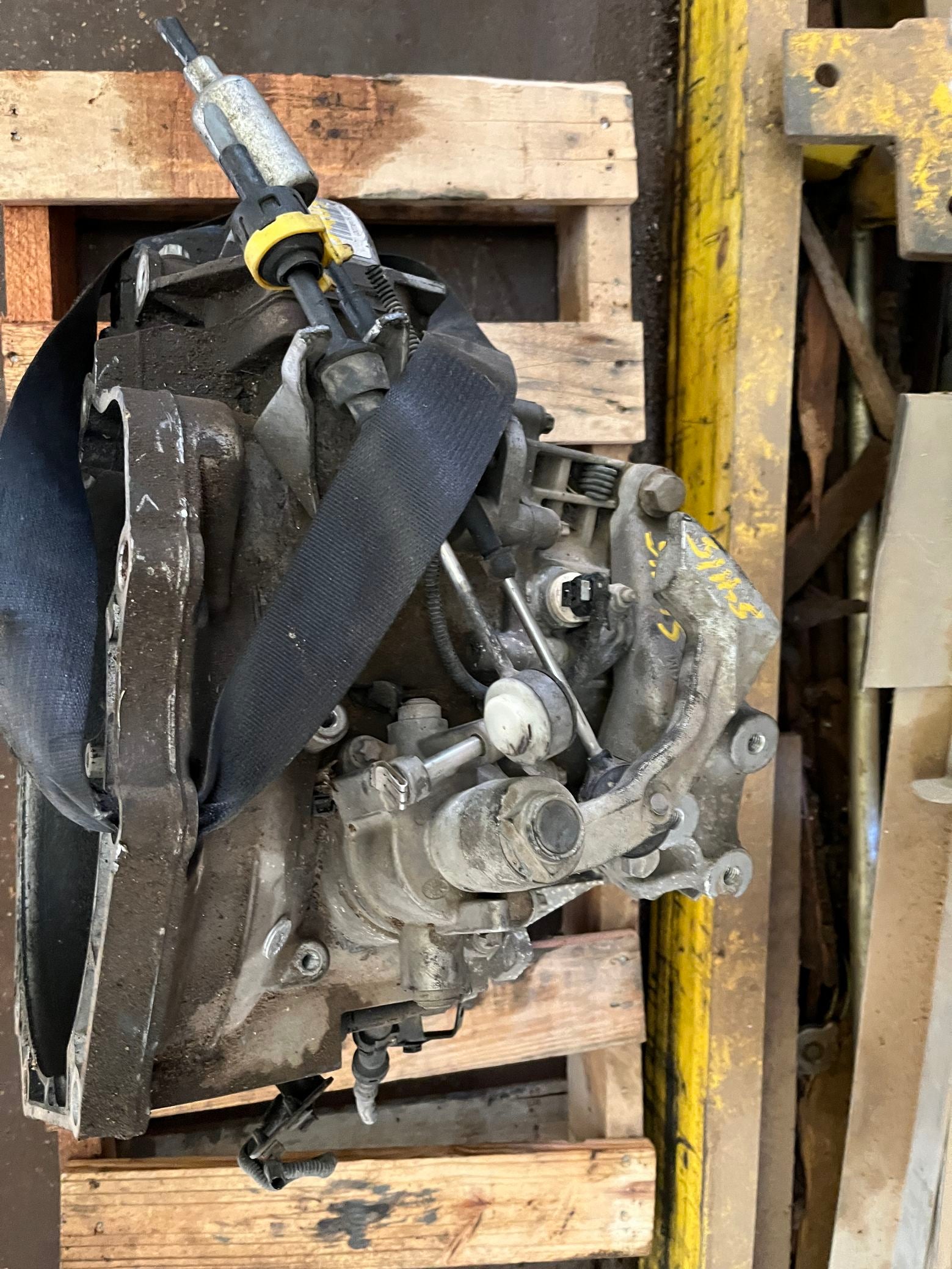 2000 Ford Mustang Automatic RWD Transmission