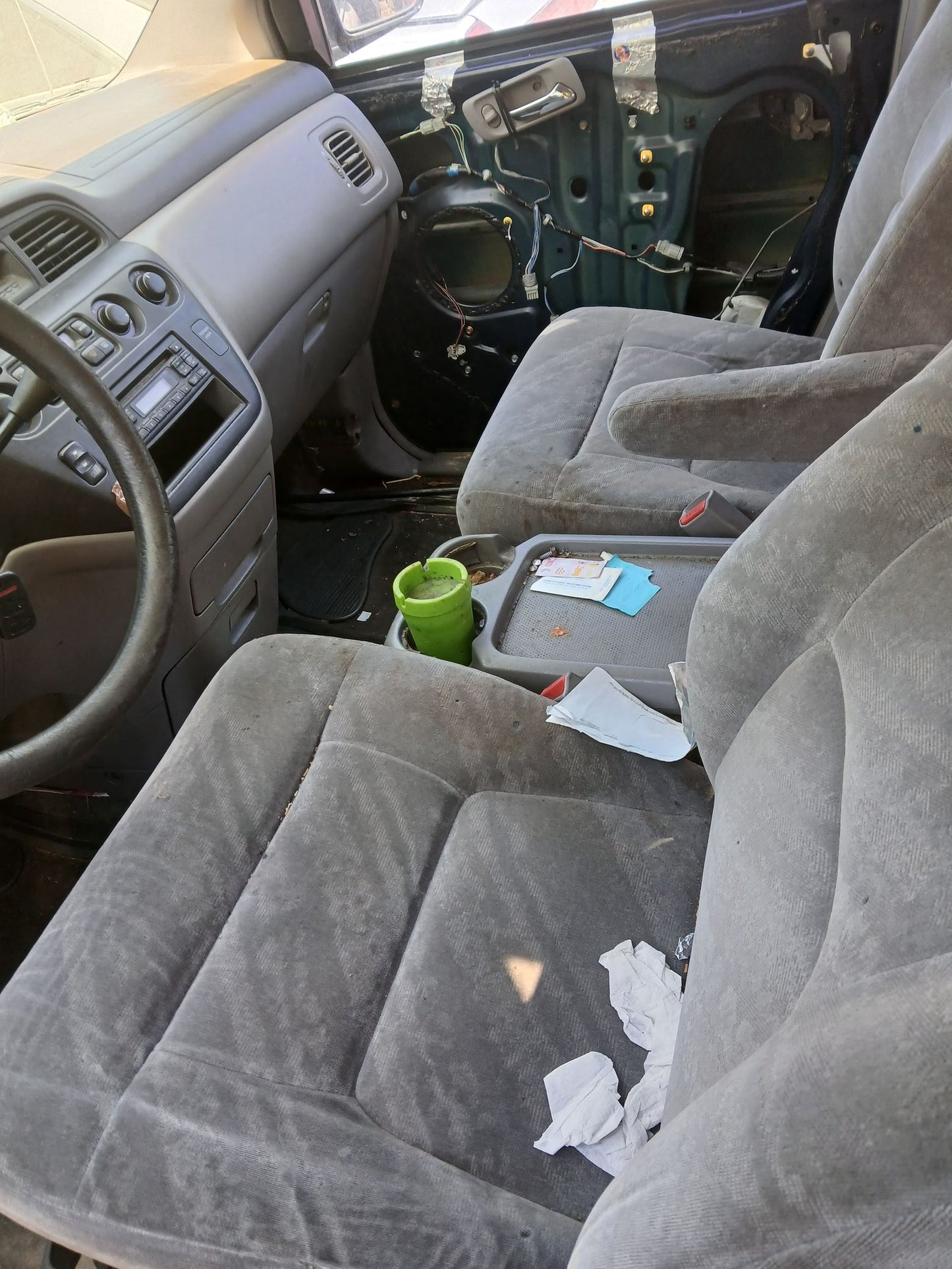Seat Belt Second Row Passenger Side 1999 - 2004 Honda Odyssey