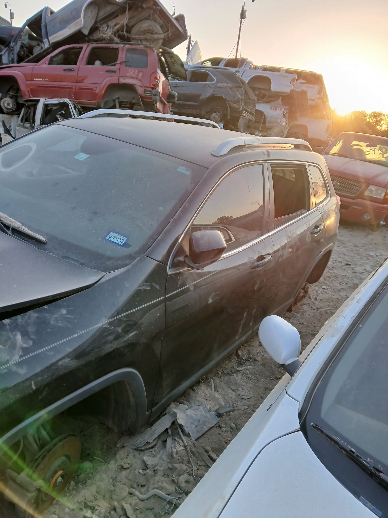 Wheel Opening Molding Front Passenger Side 2014 - 2023 Jeep Cherokee