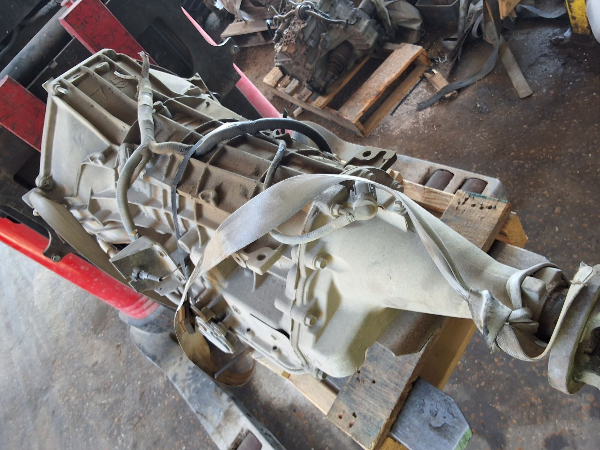 1997-2002 Ford E350 AT, 4R100 transmission, 8-330 (5.4L) gasoline) Transmission
