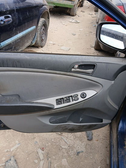 Door Window Glass Front Passenger Side 2012 - 2017 Hyundai Accent