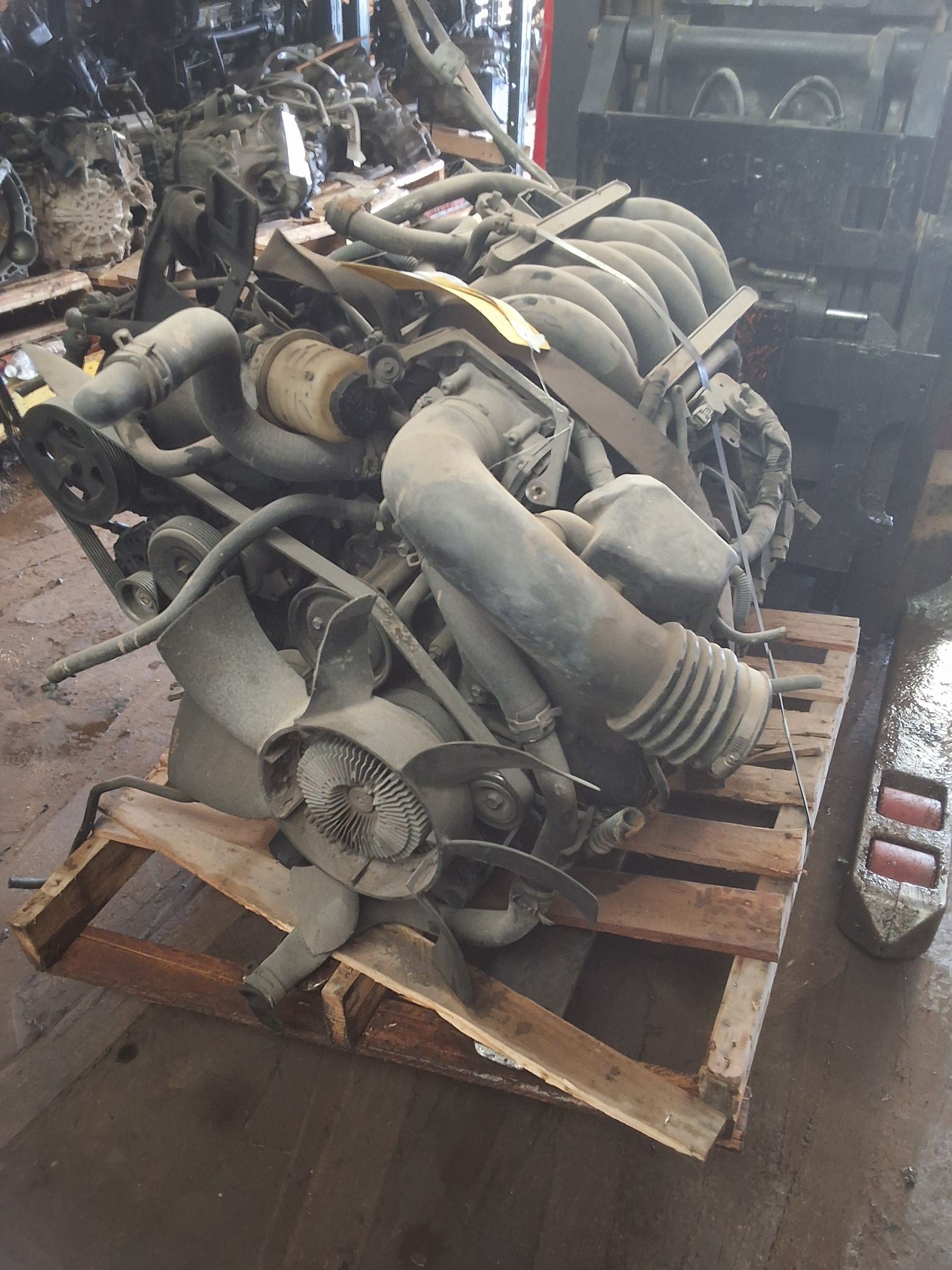 2004-2006 Nissan Armada 5.6L Engine