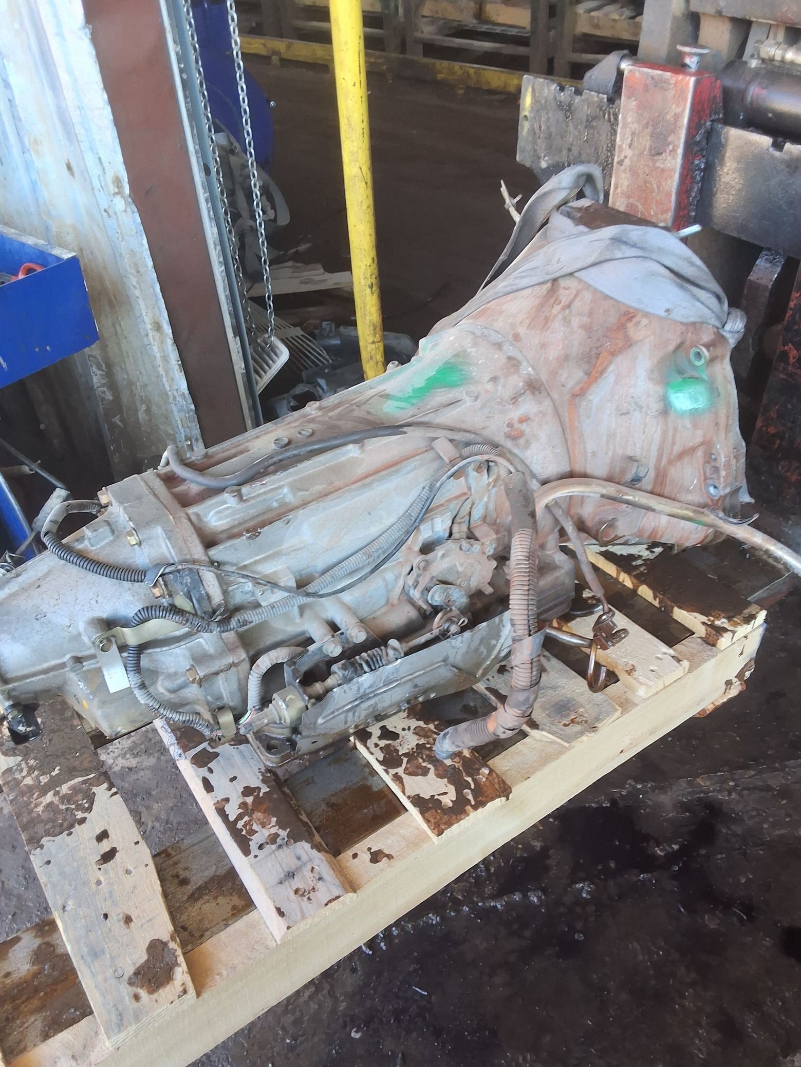 2004 Nissan Xterra Automatic o supercharged option; 4x2 Transmission