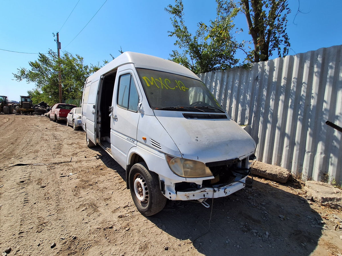 Fender Front Driver Side 2003 - 2006 Dodge Sprinter
