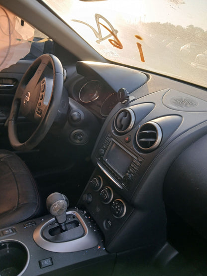 Seat Belt Front Driver Side 2008 - 2013 Nissan Rogue