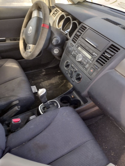 Radio 2007 - 2011 Nissan Versa
