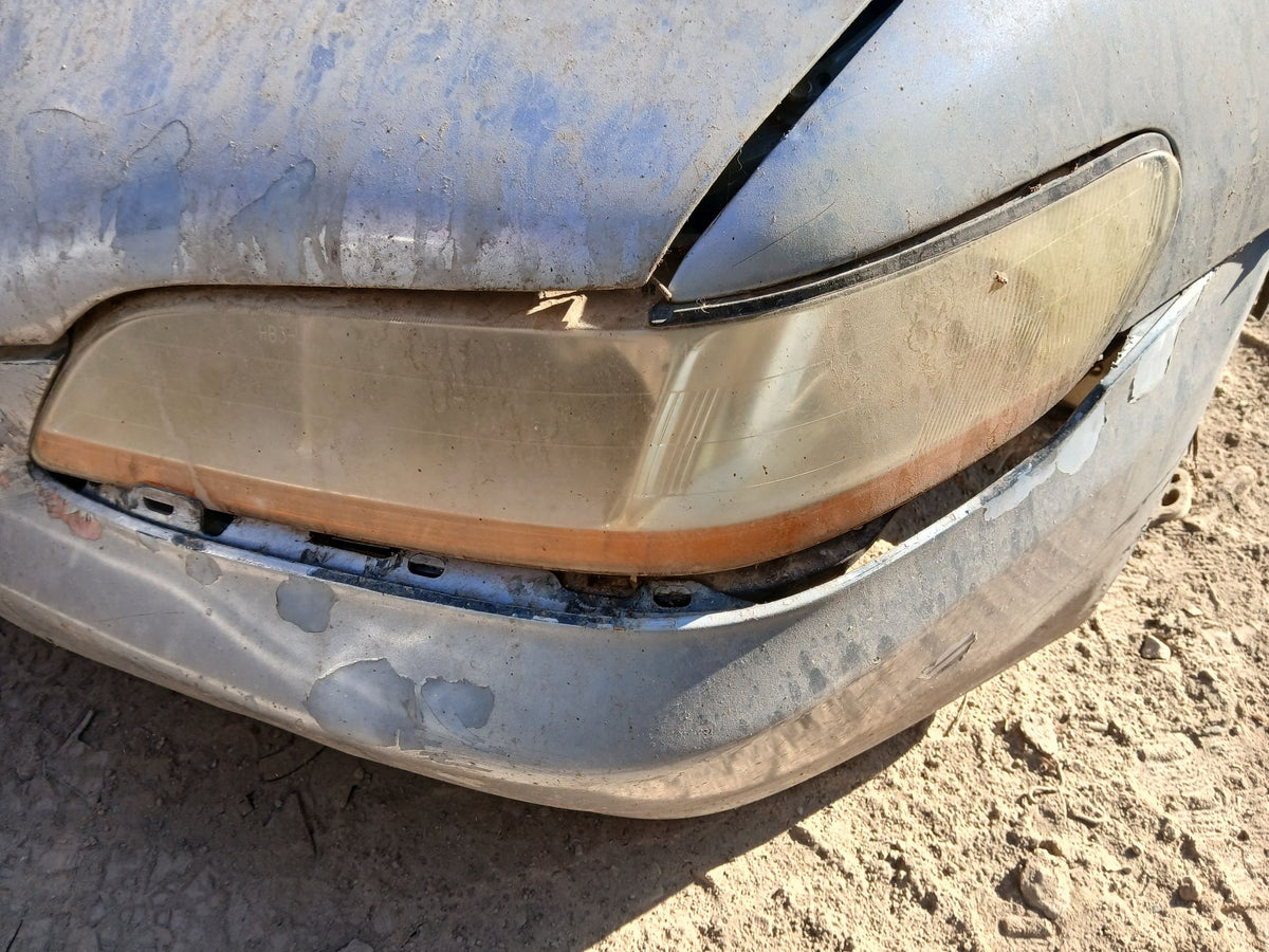 Headlight Passenger Side 1998 - 2002 Honda Accord