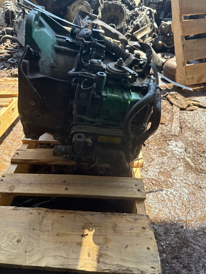 2013-2014 Hyundai Santa Fe AT, LWB (3.3L), FWD 8th digit) Transmission