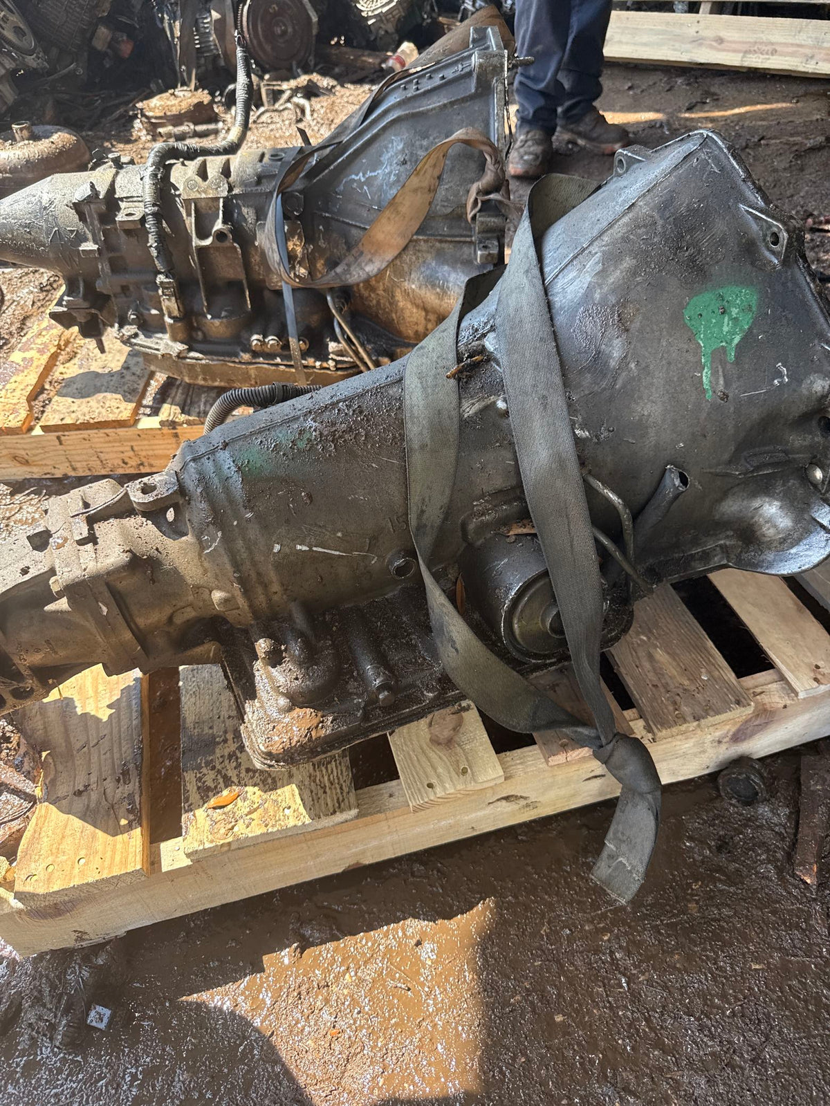 1984-1986 Chevrolet Corvette 4-speed Automatic RWD Transmission