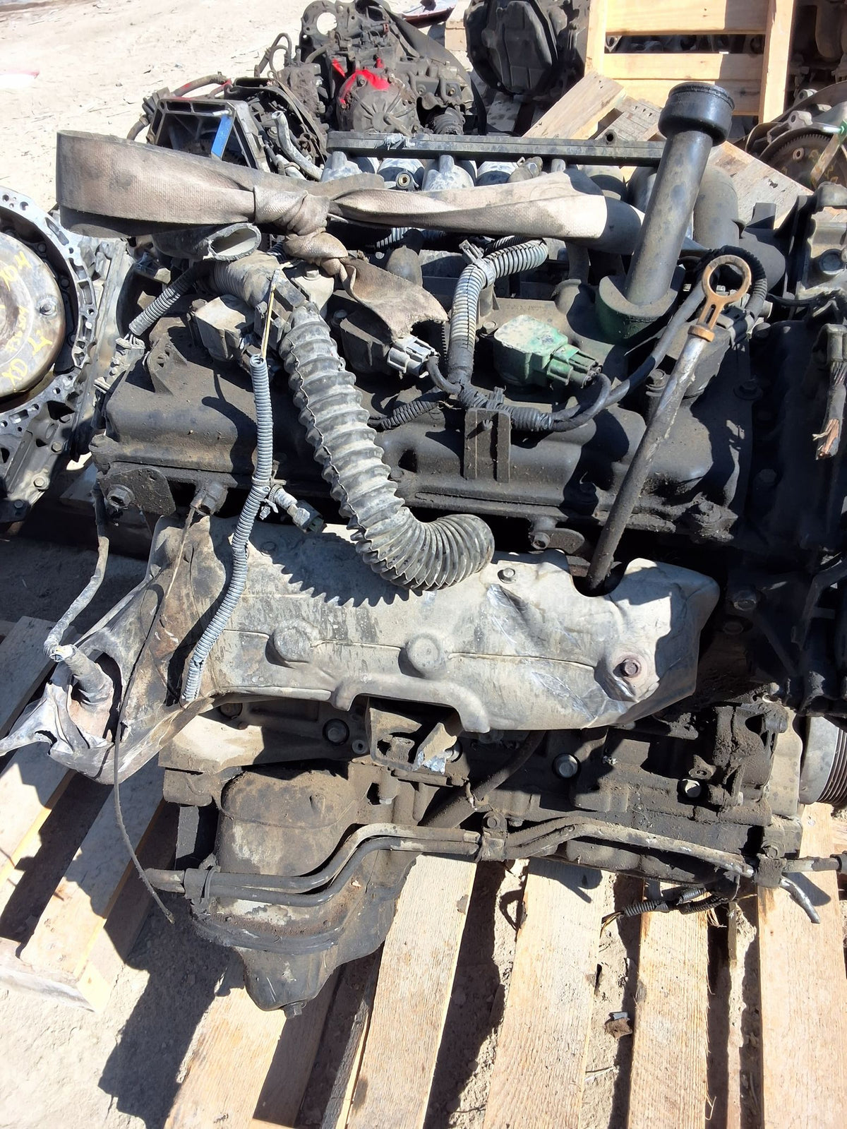 2004-2006 Nissan Titan 5.6L Engine