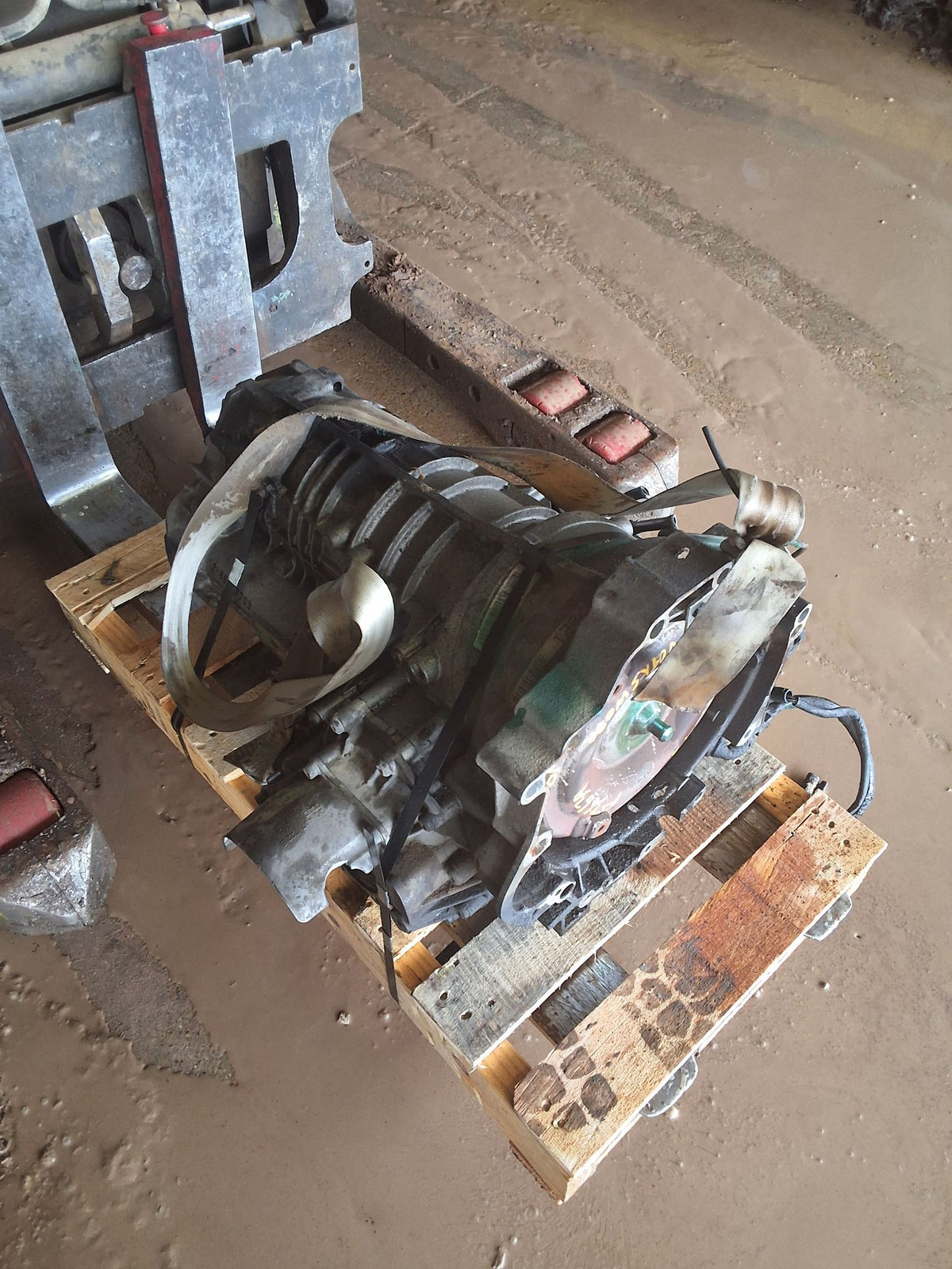 2001-2005 Volkswagen Passat 5-speed Automatic FWD Transmission