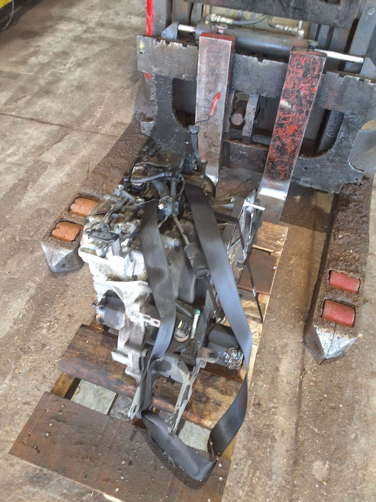 2007 Kia Rondo Automatic FWD Transmission