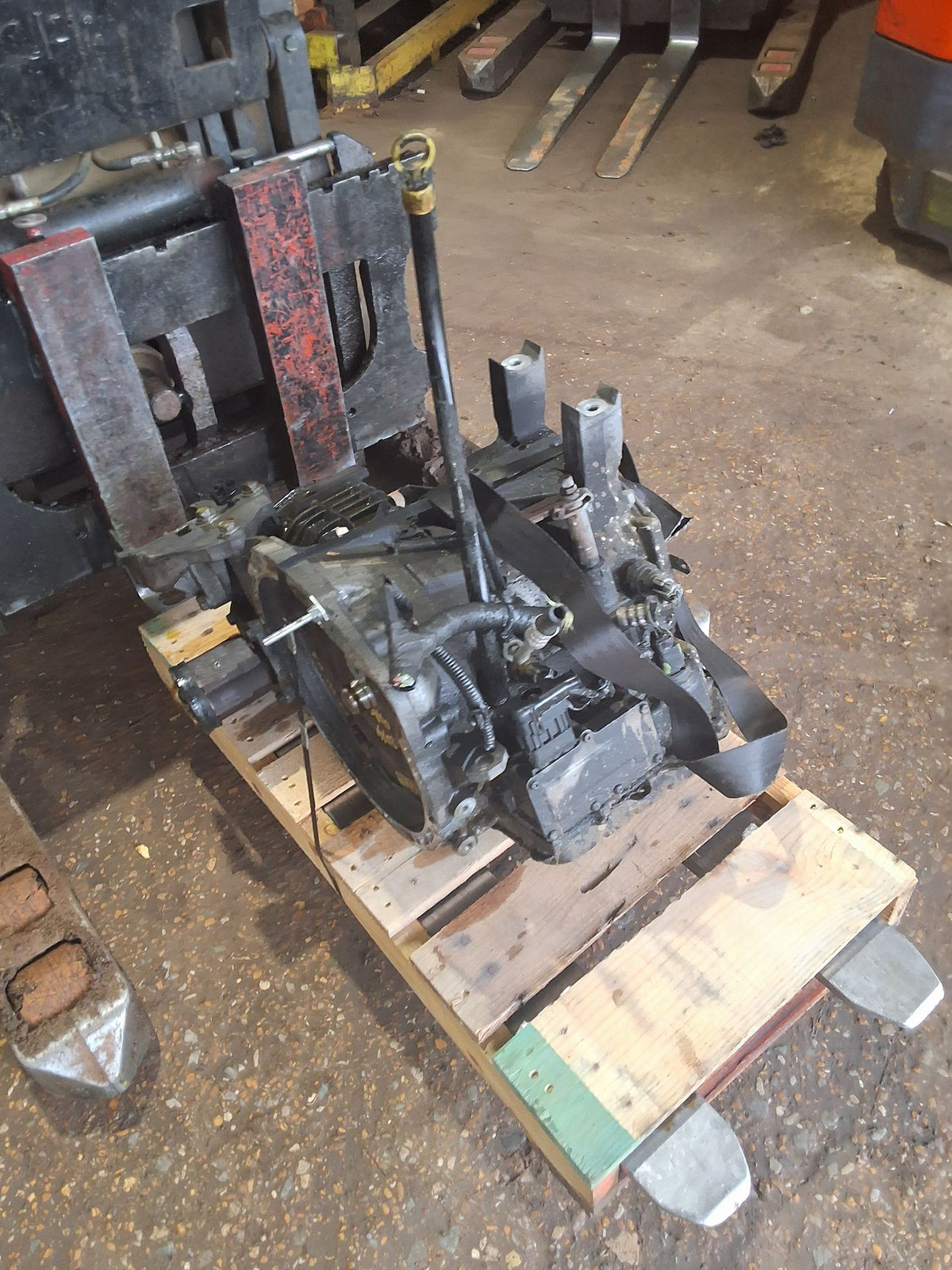 2013-2014 Chrysler 200 6-Speed Automatic FWD Transmission