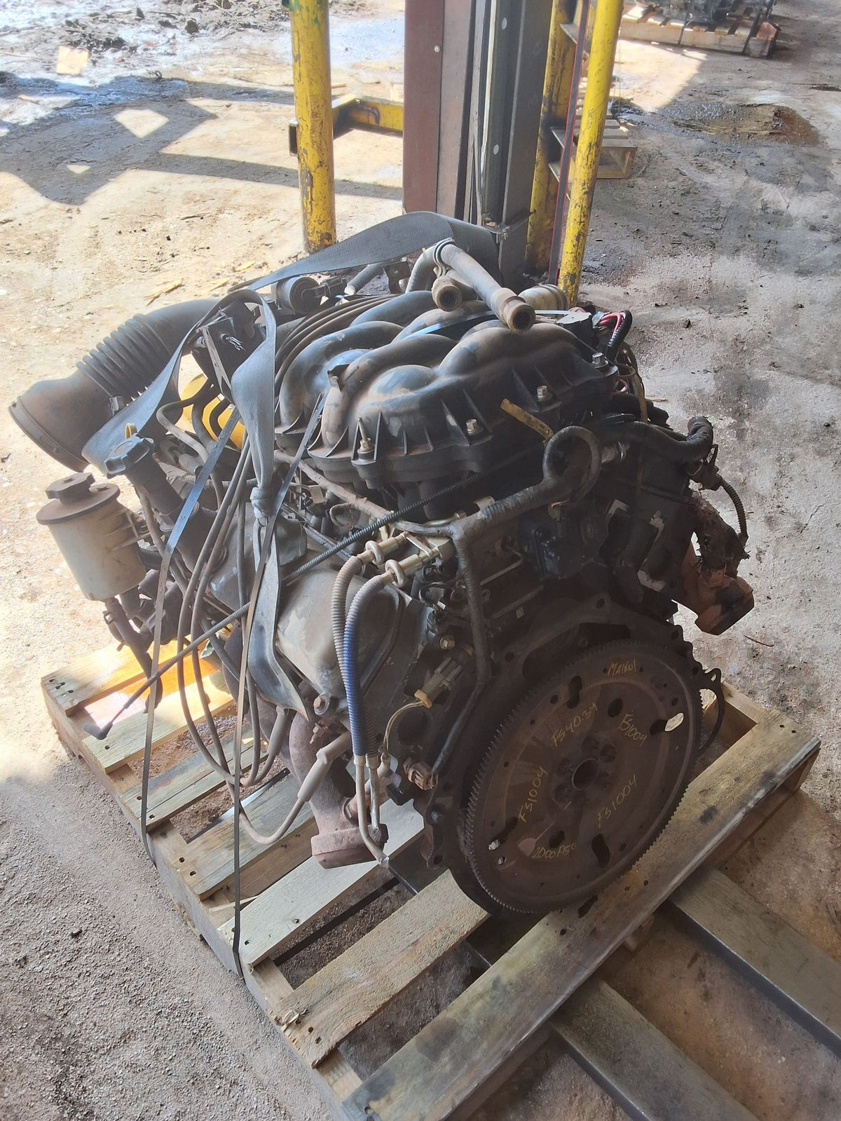 1999-2000 Ford F150 4.2L Engine