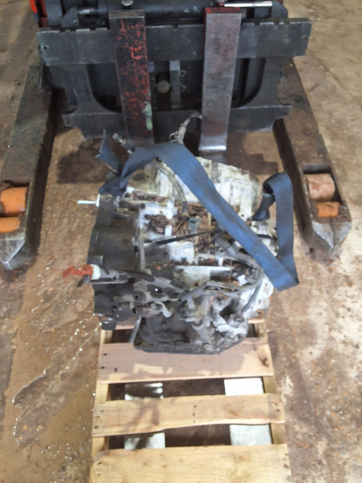 2004-2006 Toyota Sienna automatic FWD Transmission