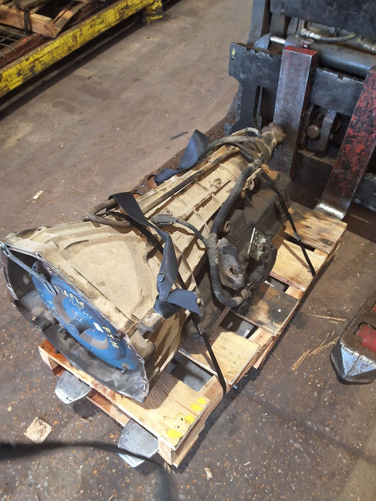 1999-2001 Ford Super Duty F-250 Manual RWD Transmission
