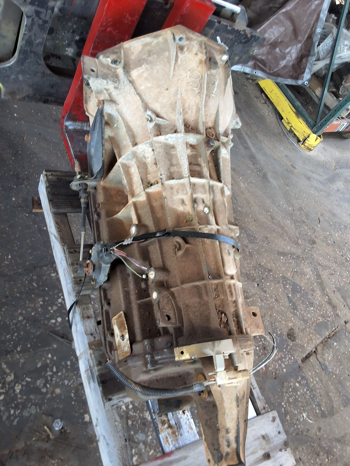 1992-1994 Ford Club Automatic RWD Transmission