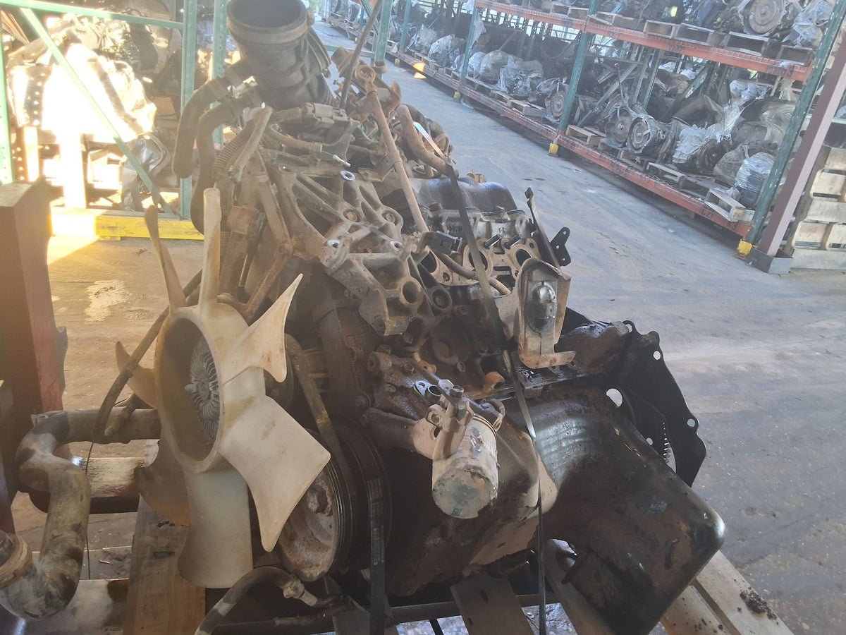 2001-2004 Nissan Xterra 2.4L Engine