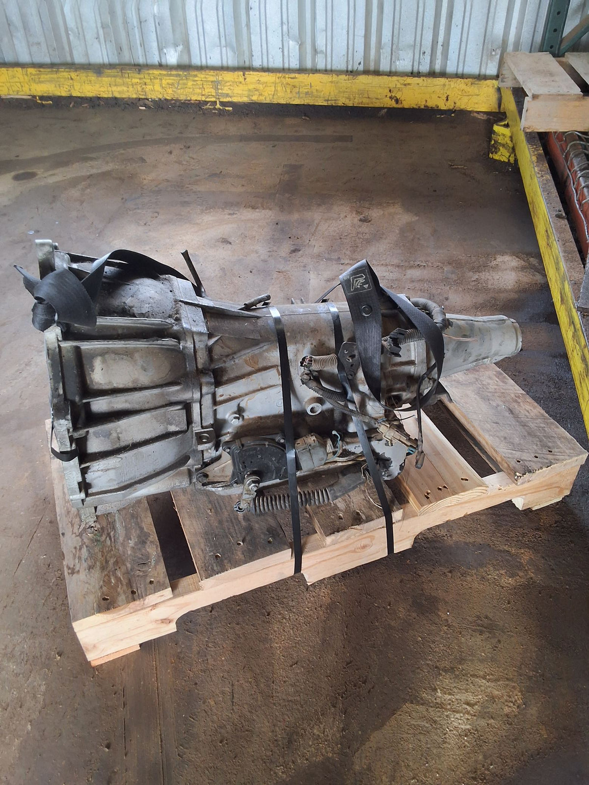 2004-2006 Chevrolet Avalanche Automatic RWD Transmission