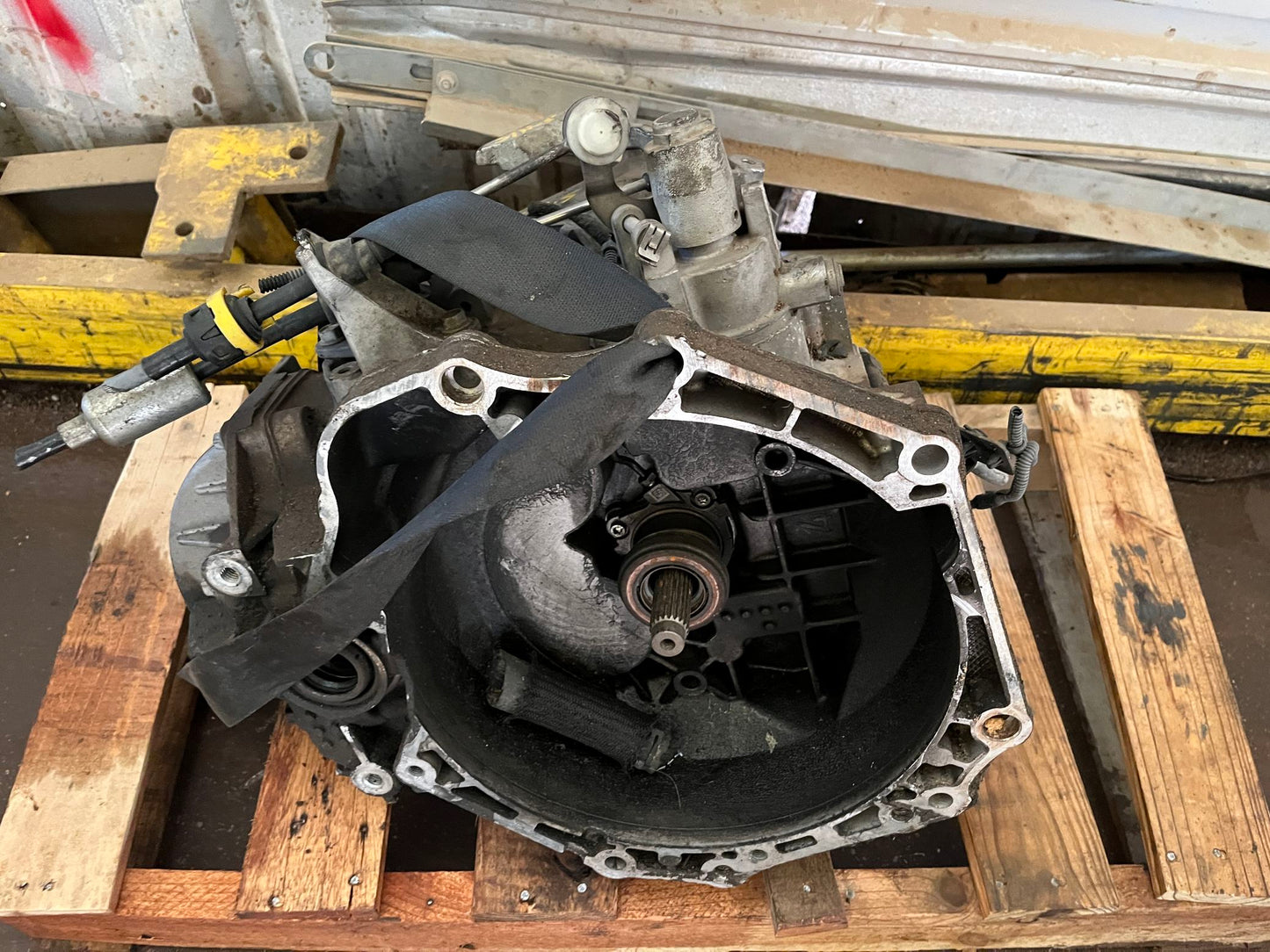 2000 Ford Mustang Automatic RWD Transmission