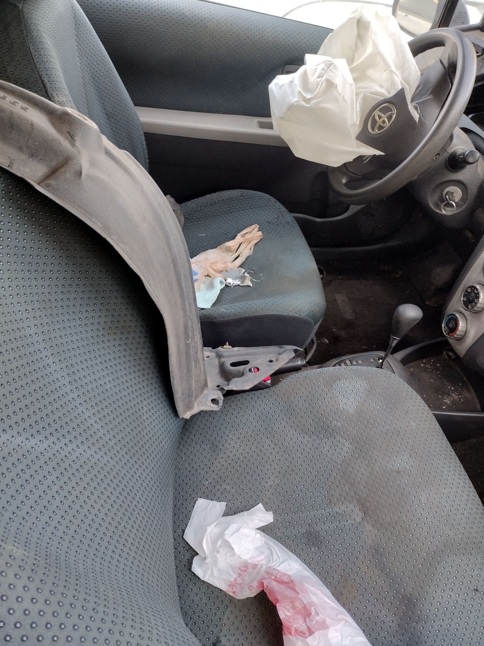 C-Pillar Trim Panel Driver Side 2006 - 2011 Toyota Yaris
