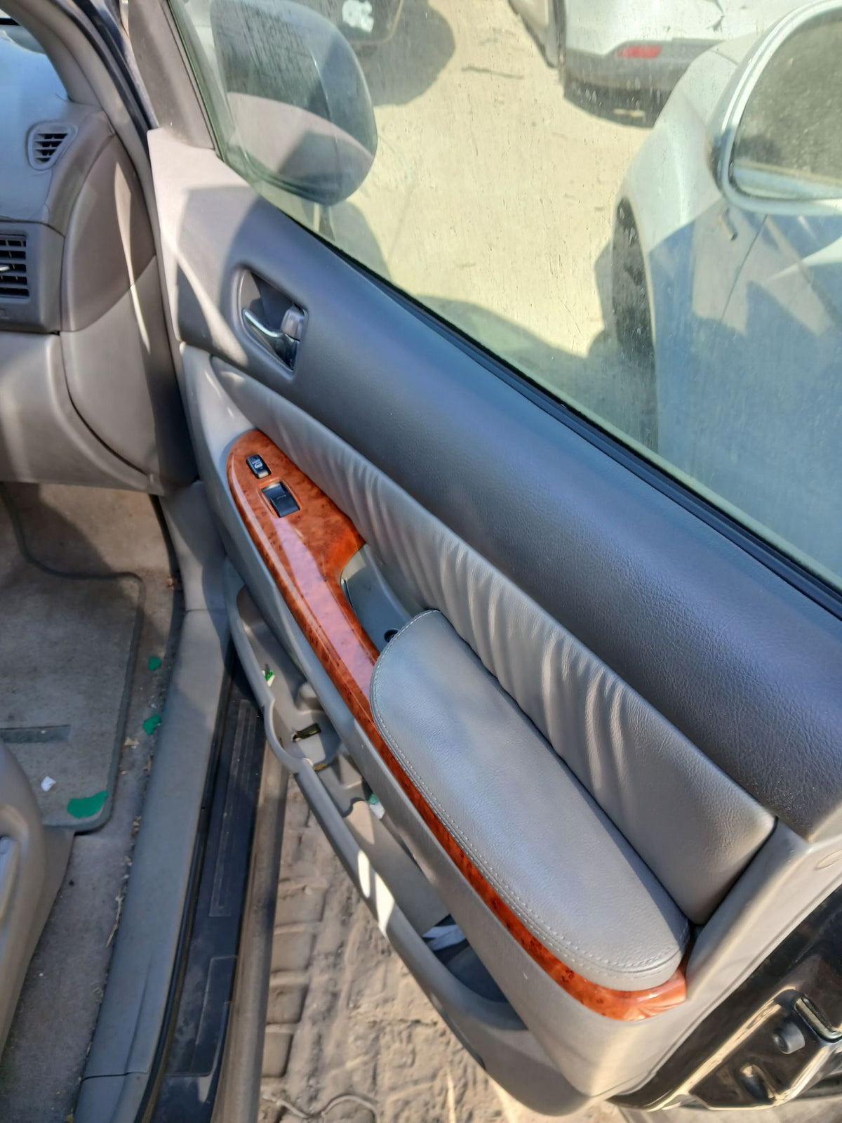 Tail Light Driver Side 2004 - 2010 Toyota Sienna