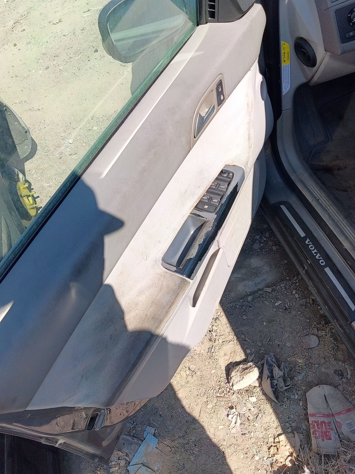 Fog Light Driver Side 2000 - 2004 Volvo S40