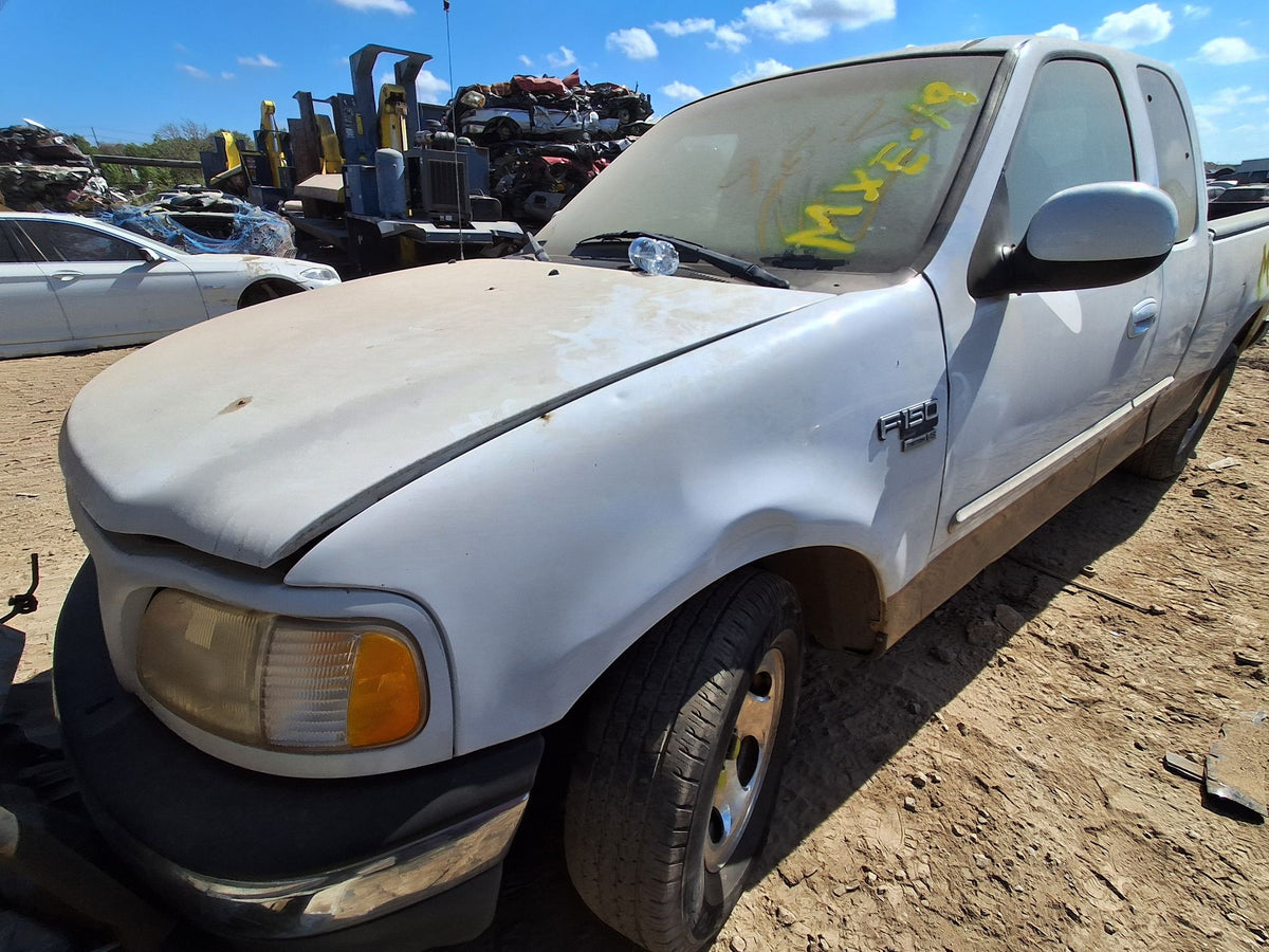 Seat Belt Buckle Front Driver Side 1997 - 2003 Ford F-150