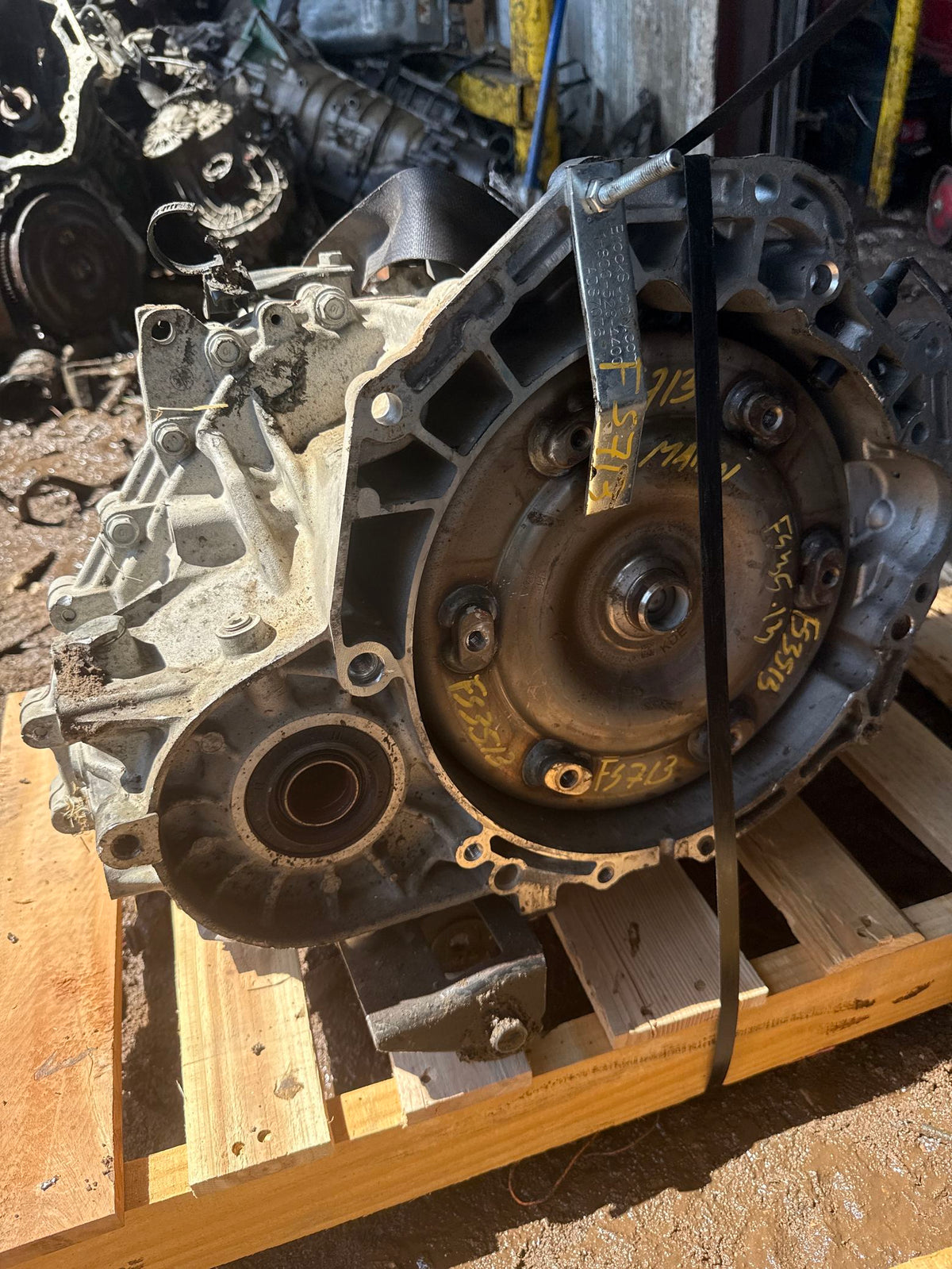 2013-2014 Hyundai Santa Fe AT, LWB (3.3L), FWD 8th digit) Transmission