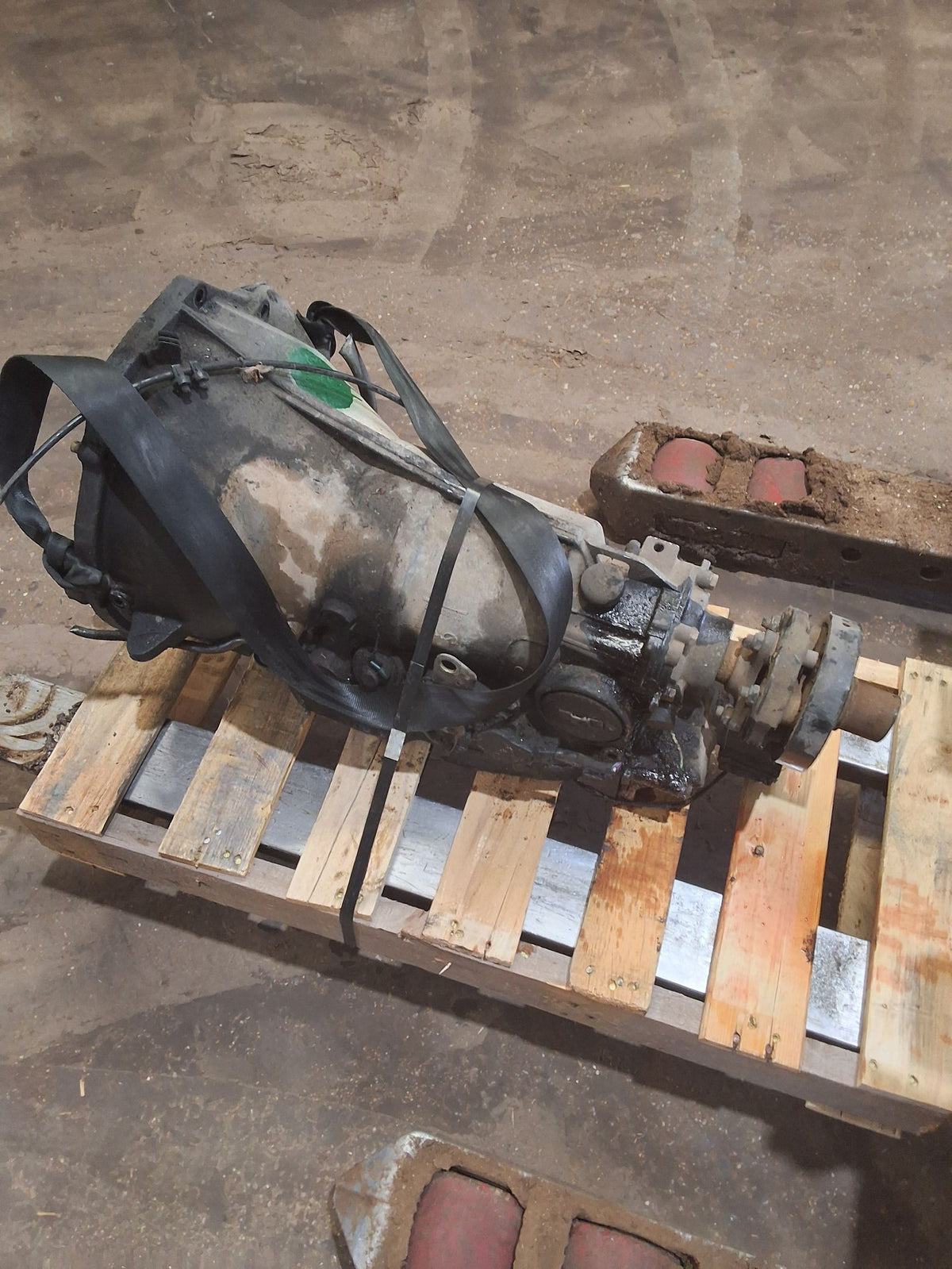 1981-1984 Mercedes Benz S-Class 4-speed Automatic RWD Transmission