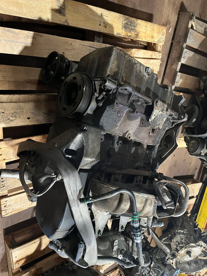 2000 Ford Mustang 3.8 L Engine