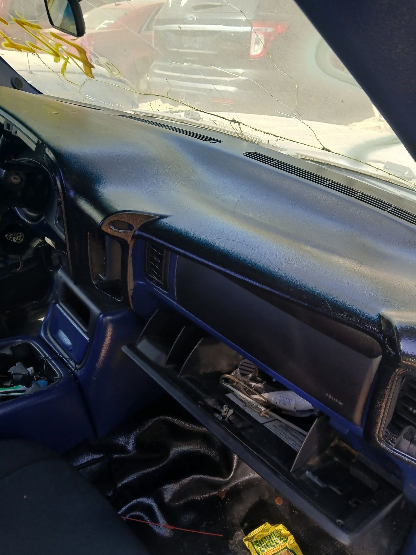 Seat Belt Buckle Front Driver Side 1999 - 2006 Chevrolet Silverado 1500