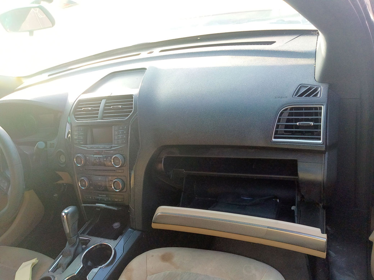 Rocker Panel Molding Driver Side 2011 - 2019 Ford Explorer