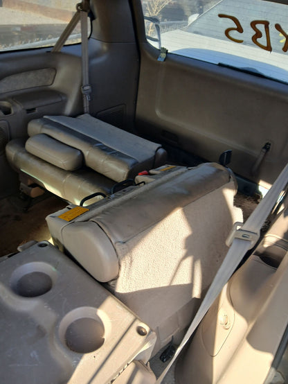 Seat Assembly Second Row Passenger Side 1998 - 2003 Toyota Sienna