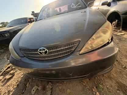 Tail Light Outer Passenger Side 2002 - 2006 Toyota Camry