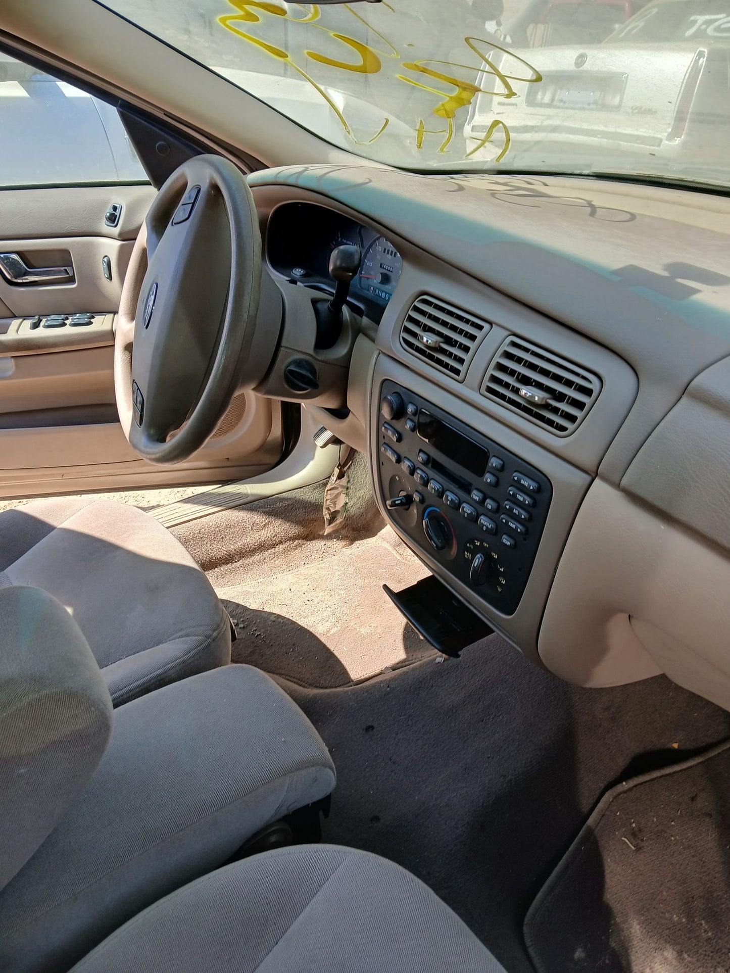 Fender Front Driver Side 2000 - 2007 Ford Taurus
