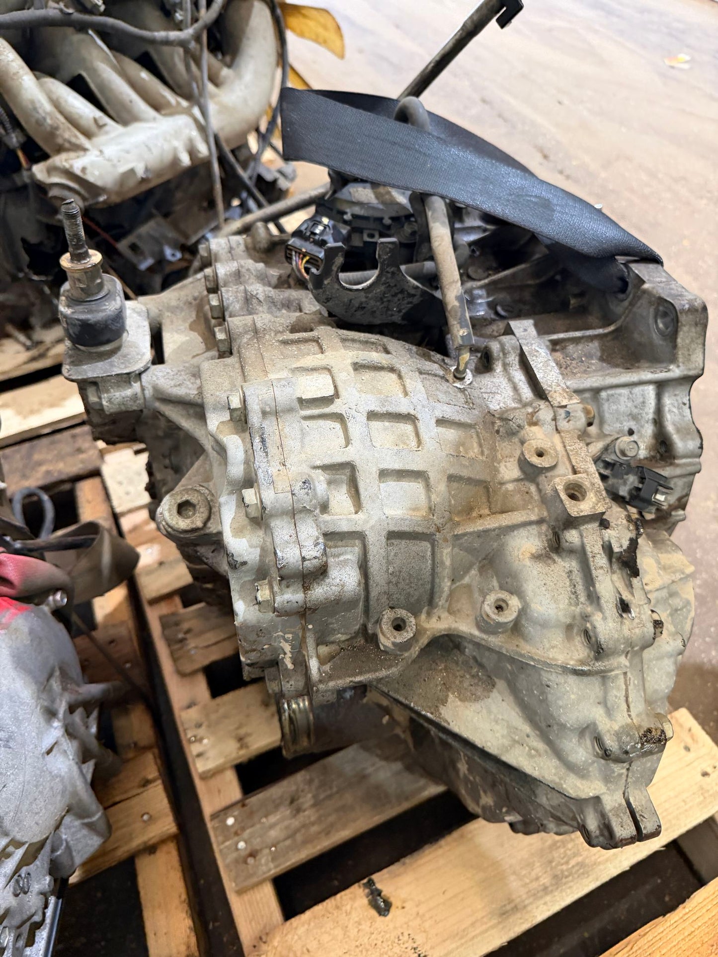 2001 Chevrolet Suburban Automatic RWD Transmission