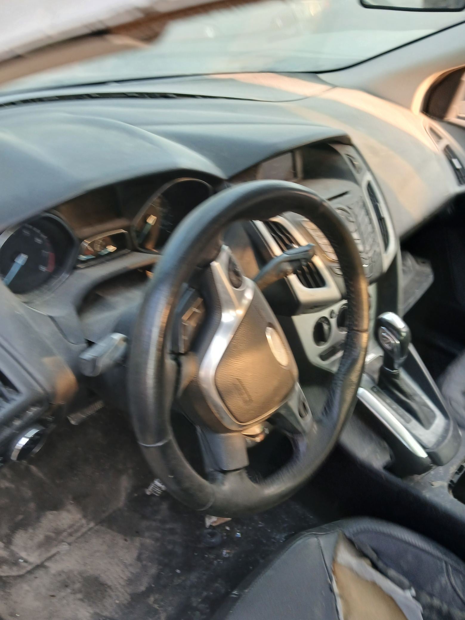 Knuckle Hub Front Driver Side 2012 - 2018 Ford Focus