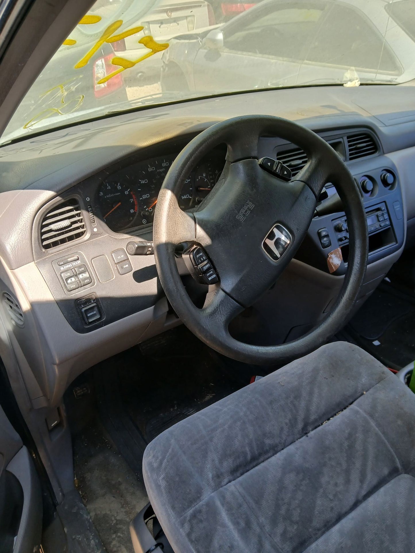 Seat Assembly Second Row Driver Side 1999 - 2004 Honda Odyssey