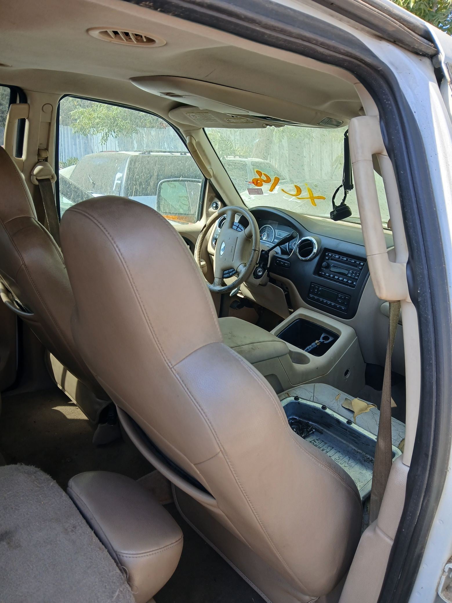 Tail Light Passenger Side 2003 - 2006 Ford Expedition