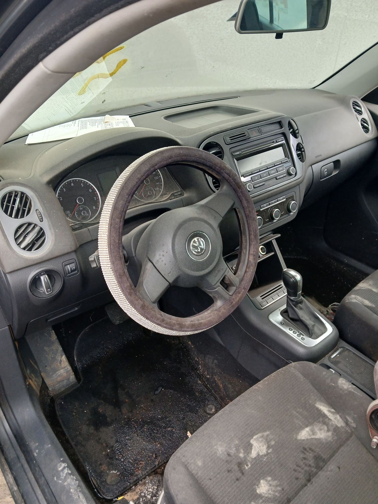Door Window Glass Rear Driver Side 2009 - 2017 Volkswagen Tiguan