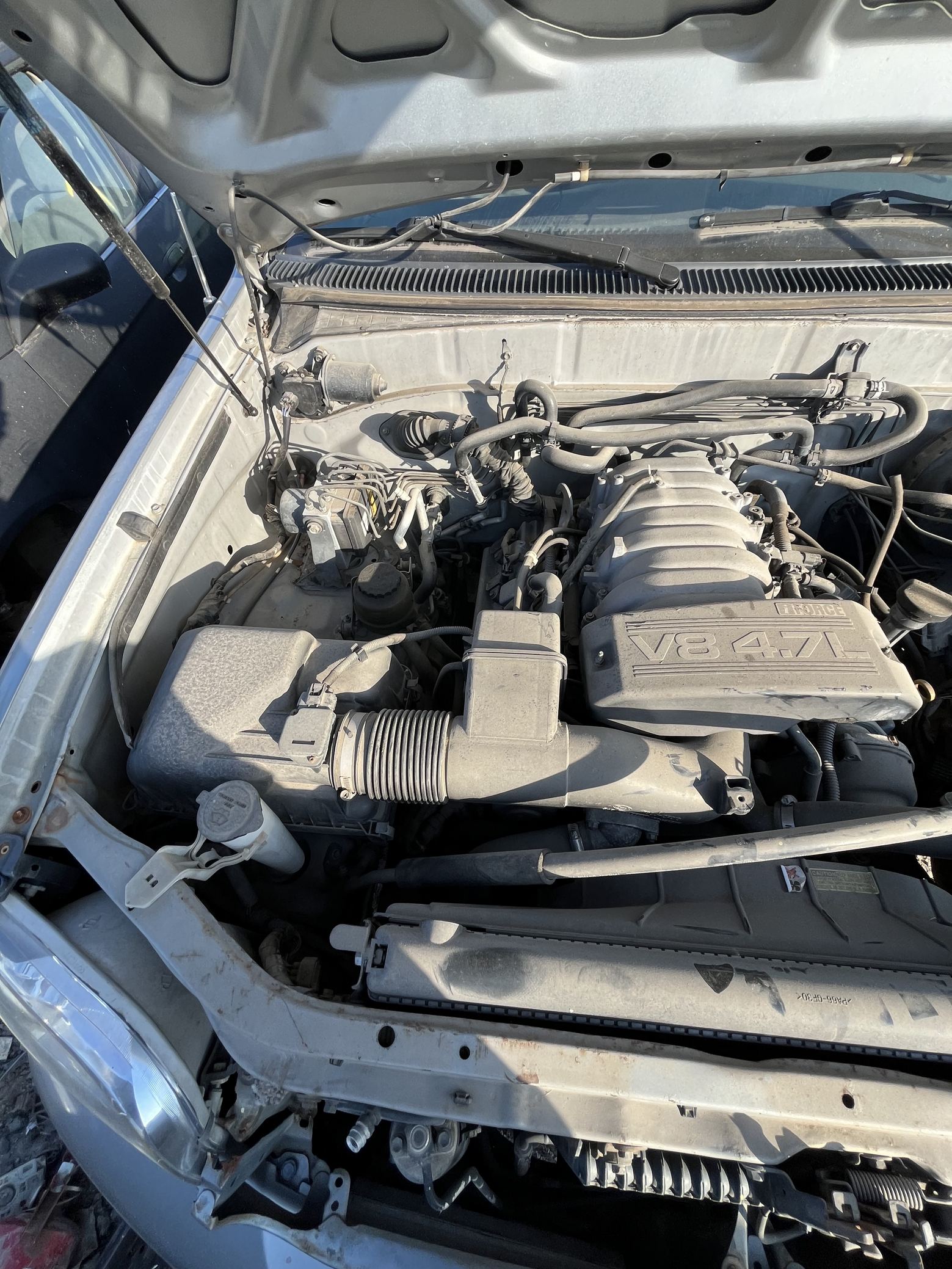 Steering Knuckle Front Passenger Side 2001 - 2007 Toyota Sequoia