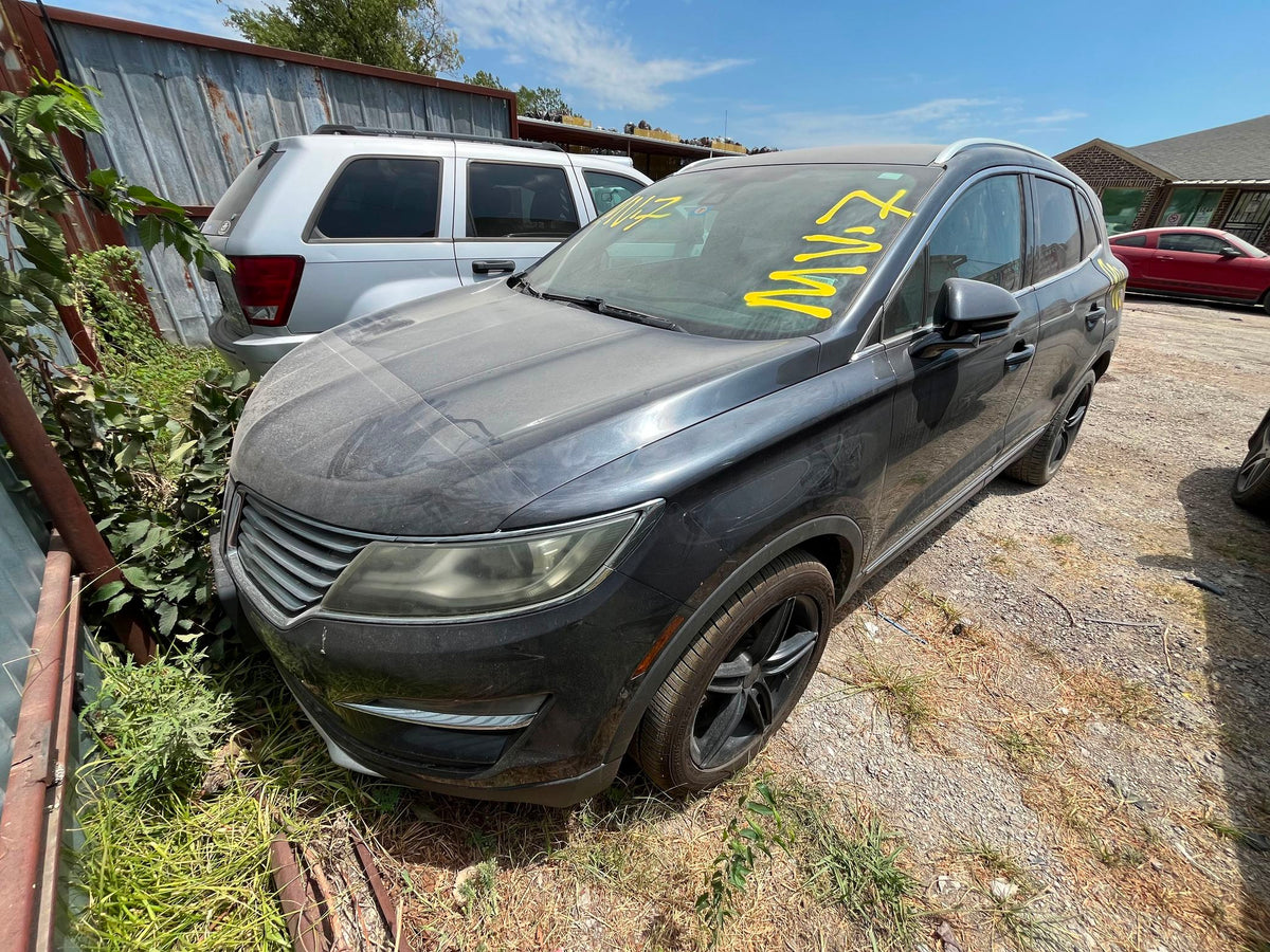 Door Trim Panel Front Passenger Side 2015 - 2019 Lincoln MKC