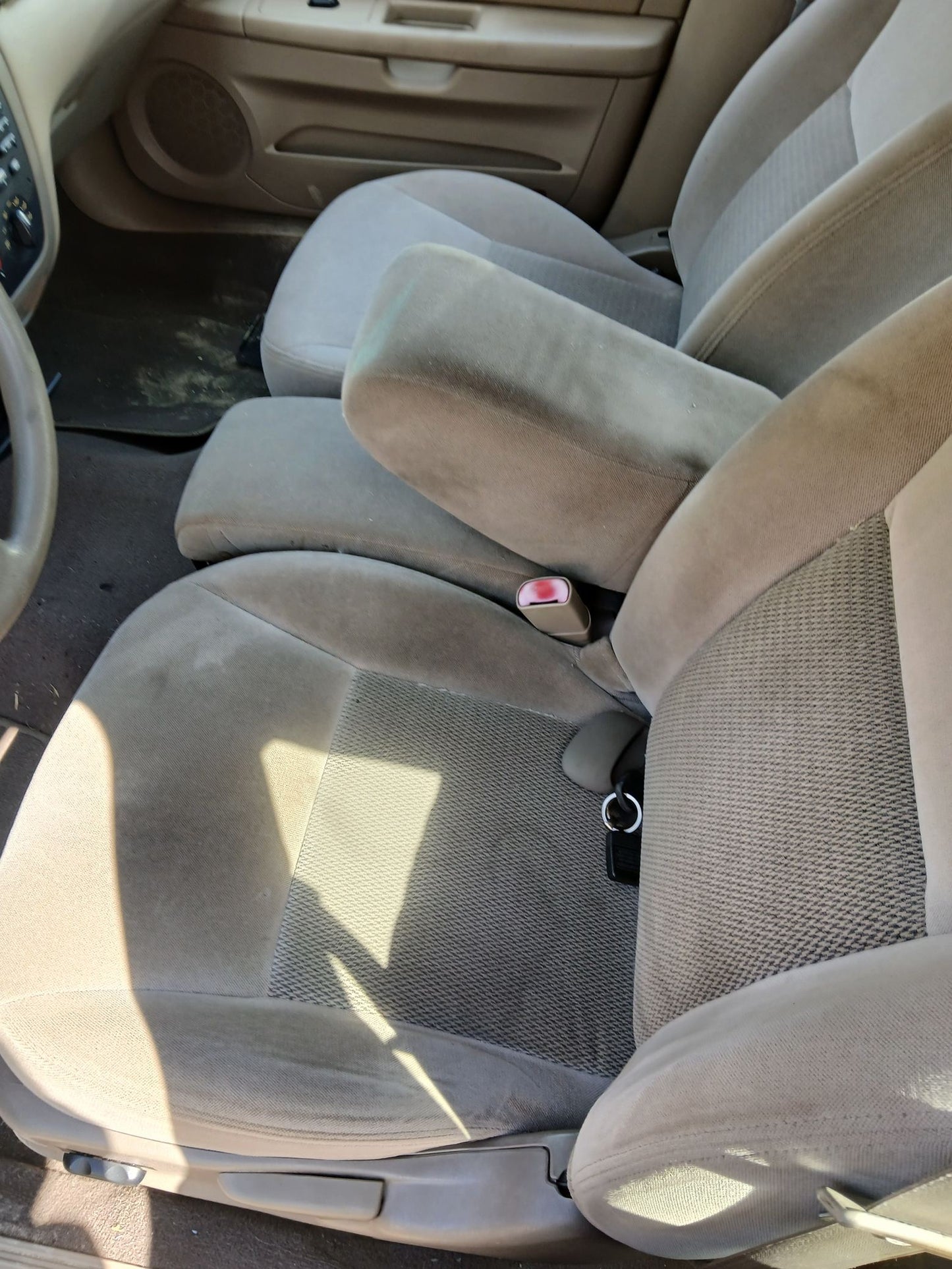 C-Pillar Trim Panel Driver Side 2000 - 2007 Ford Taurus
