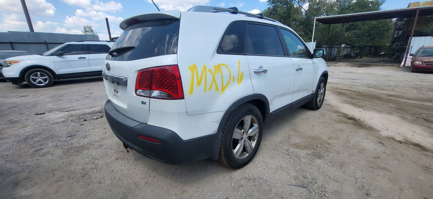 C-Pillar Trim Panel Driver Side 2011 - 2015 Kia Sorento