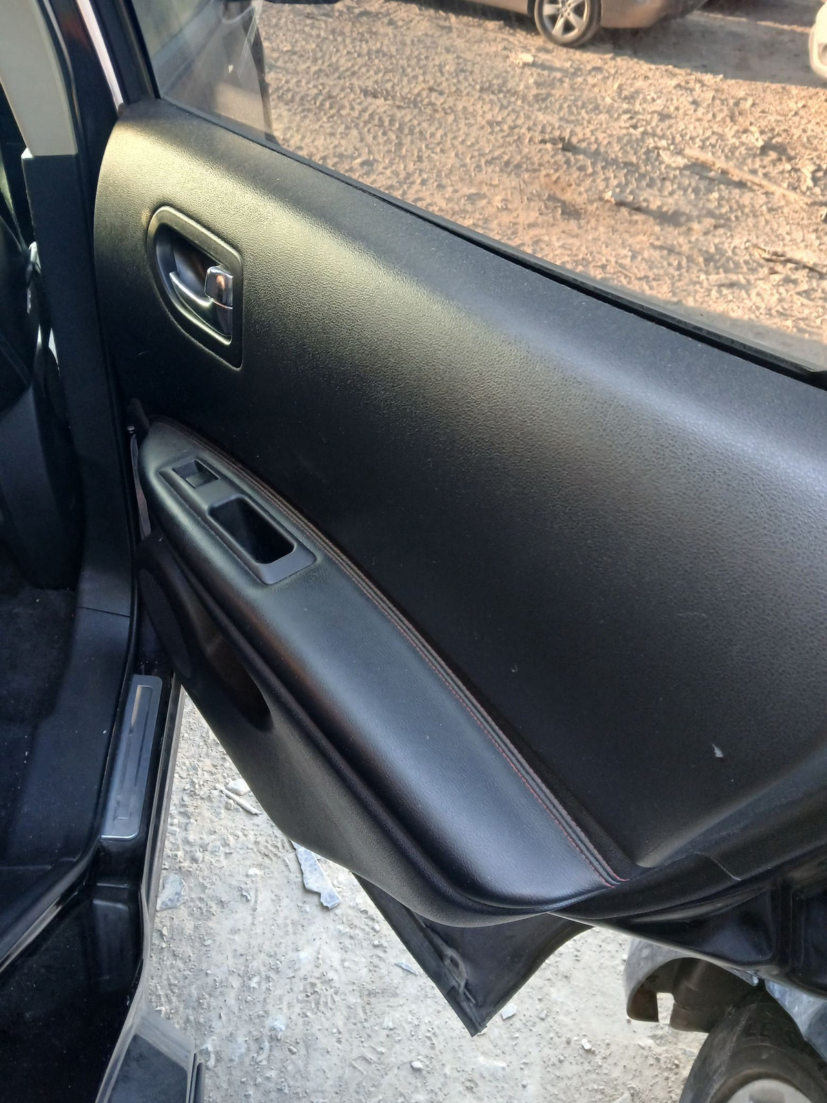 Door Trim Panel Front Driver Side 2008 - 2013 Nissan Rogue